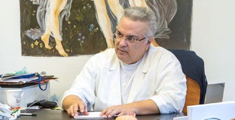 O Δρ. Αρκουλής μιλά στον ΣΚΑΙ για την Εξωσωματική Γονιμοποίηση